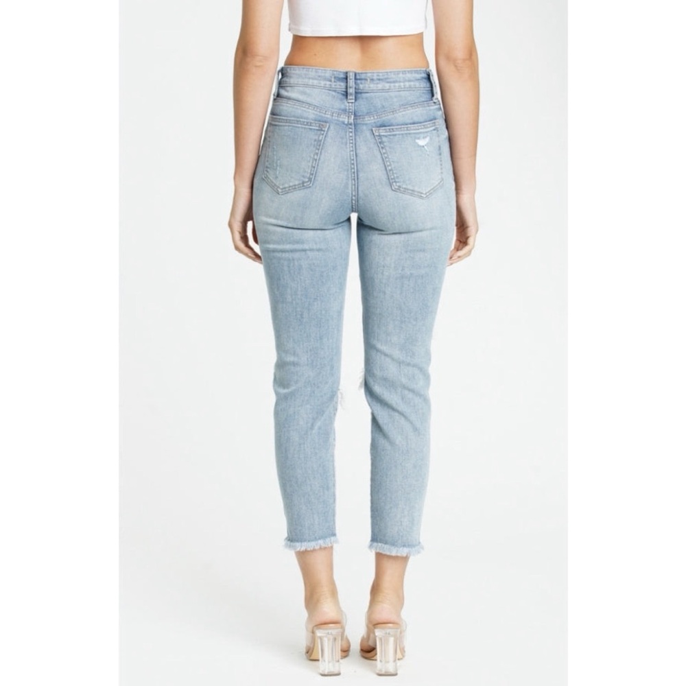 Eunina Tobi - Picture 2 of 2